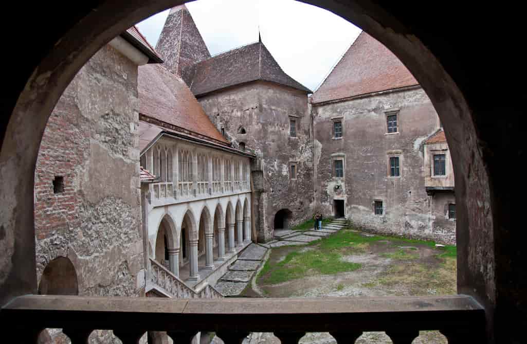 castelul corvinilor hunedoara (1)
