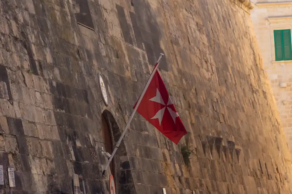 drapelul ordinului suveran militar de malta