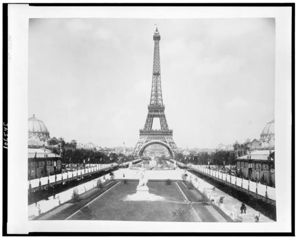 eiffel tower, looking toward trocadéro palace, paris exposition, 1889 lccn92519636