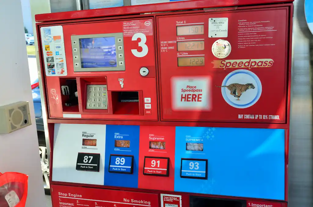 gasstationpump8