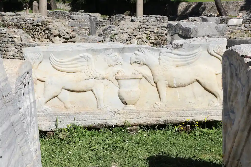 manastirine (salona) 05