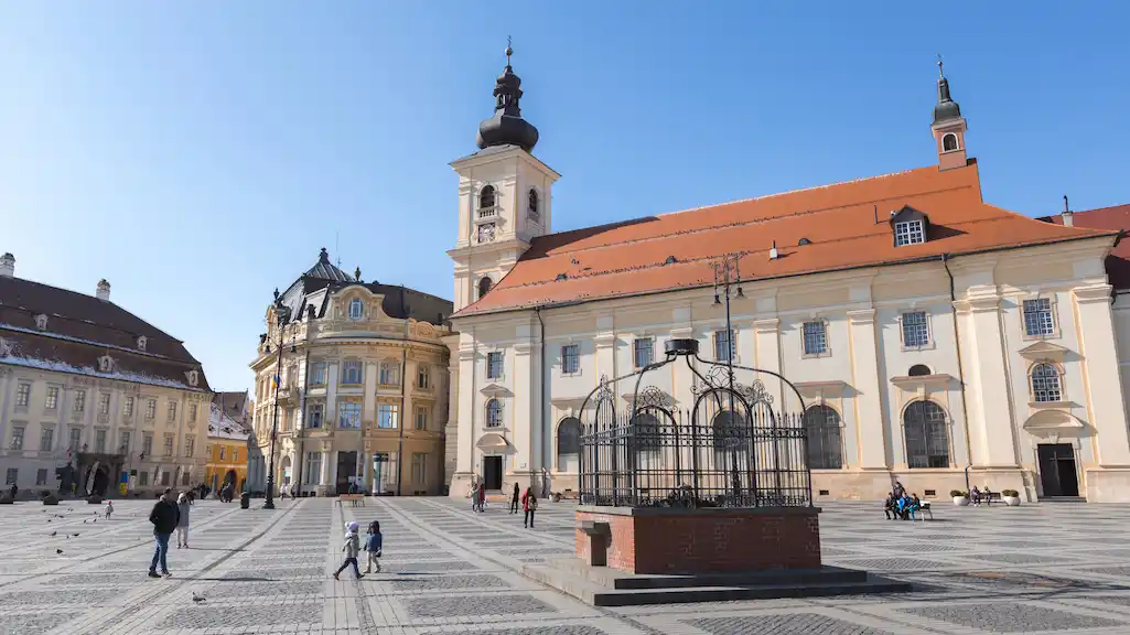 palatul brukenthal din piața mare, sibiu