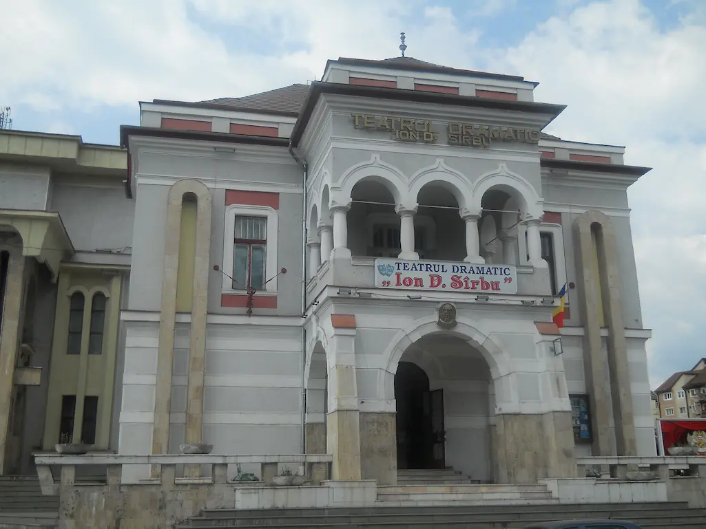 teatrul dramatic din petrosani