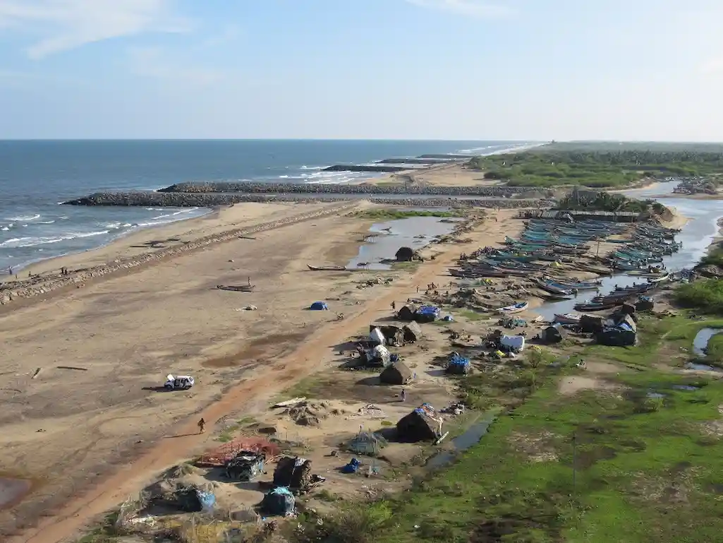 poompuhar kaveri puhum pattinam view from lighthouse