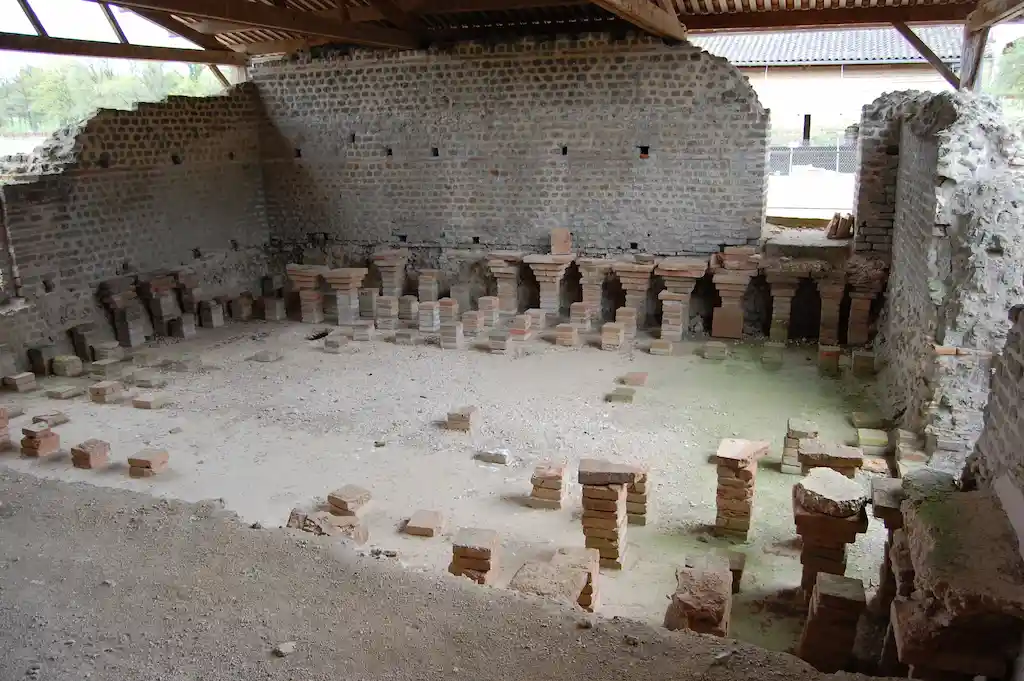 système d'hypocauste des thermes romains de chassenon