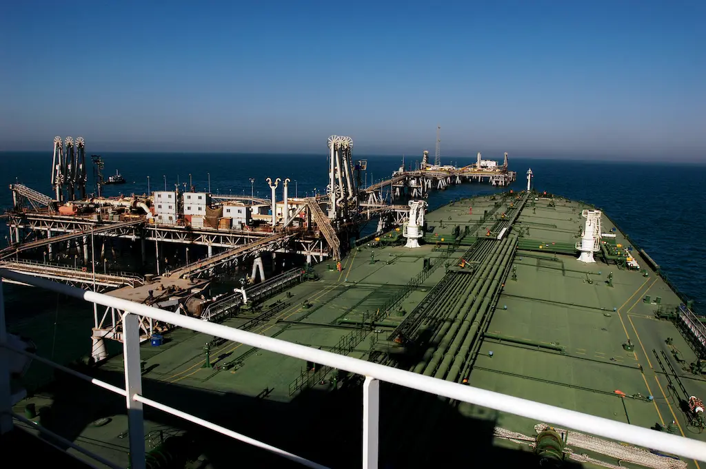 us navy 051111 n 8163b 032 an oil tanker docked to the al basrah oil terminal (abot) takes on crude oil in the persian gulf